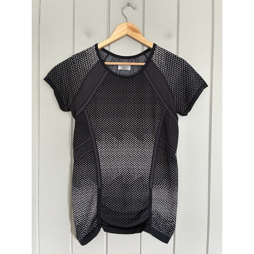 Athleta Fastest Track Black White Dot Tee Top L Large Short Sleeve Ruched 152505